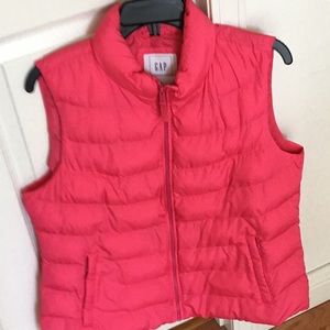 Gap puffer vest